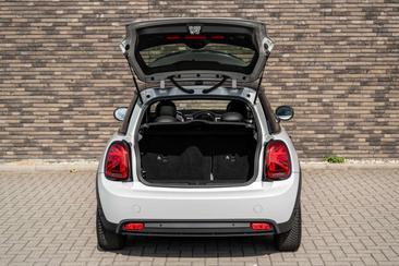 Mini 3 Portes Berline Cooper SE — photo 11