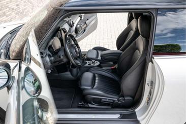 Mini 3 Portes Berline Cooper SE — photo 16