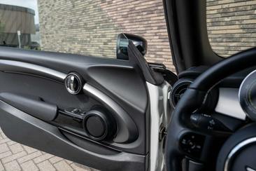 Mini 3 Portes Berline Cooper SE — photo 19