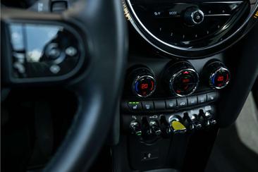 Mini 3 Portes Berline Cooper SE — photo 24