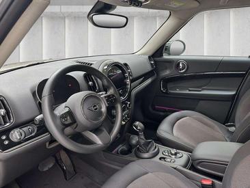 Mini Countryman Cooper SE ALL4 — photo 9