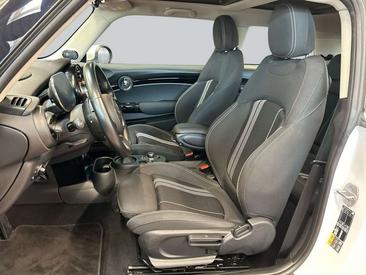 Mini 3 Portes Berline Cooper SE — photo 8