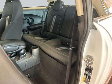 Mini 3 Portes Berline Cooper SE — photo 9