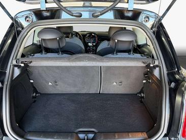 Mini 3 Portes Berline Cooper SE — photo 6