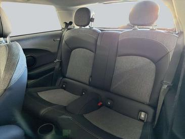Mini 3 Portes Berline Cooper SE — photo 9