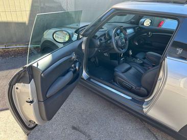 Mini 3 Portes Berline Cooper SE — photo 21