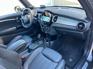 Mini 3 Portes Berline Cooper SE — photo 26
