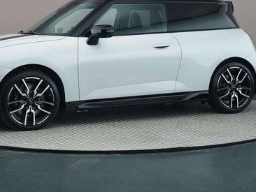 Mini Cooper Electric Berline Cooper SE — photo 18