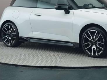 Mini Cooper Electric Berline Cooper SE — photo 17