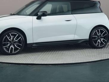 Mini Cooper Electric Berline Cooper SE — photo 18