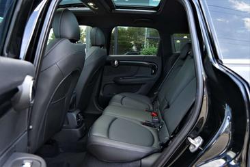 Mini Countryman Cooper SE ALL4 — photo 8