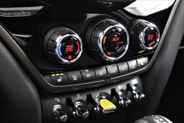 Mini Countryman Cooper SE ALL4 — photo 16