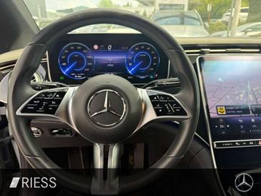 Mercedes EQE Berline 300 — photo 9