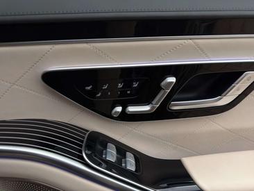 Mercedes Classe S Berline 580 E — photo 22