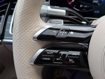 Mercedes Classe S Berline 580 E — photo 30
