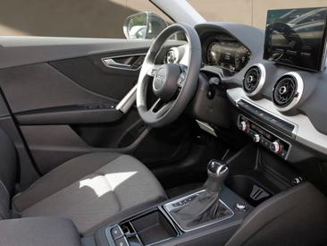 Audi Q2 35 TFSI — photo 13