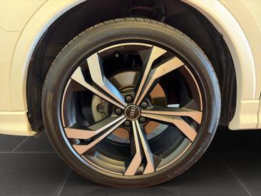 Audi Q3 35 TFSI — photo 8