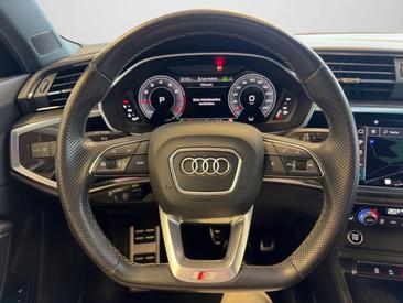 Audi Q3 35 TFSI — photo 9