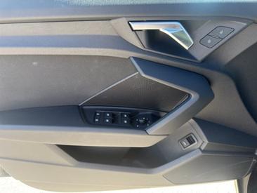 Audi A3 35 TDI S Tronic — photo 16