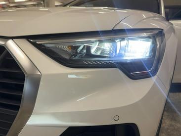 Audi Q3 35 TFSI — photo 18