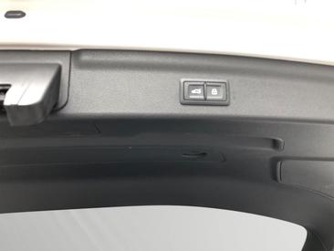 Audi Q3 35 TFSI — photo 14
