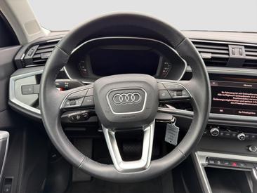Audi Q3 TFSI E 45 E — photo 12