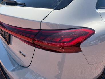 Audi A6 Avant E-tron S Line Business E-tron Quattro — photo 23