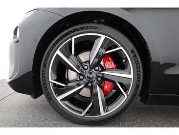 Audi A6 Avant E-tron S Line Business E-tron Performance — photo 8