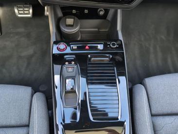 Audi A6 Avant E-tron E-tron Performance — photo 7
