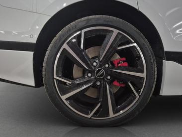 Audi A6 Avant E-tron S Line Business E-tron Performance — photo 22