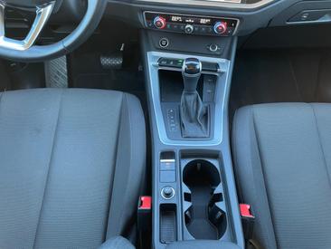 Audi Q3 TFSI E 45 E — photo 7