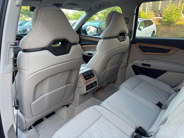 Audi Q7 SUV TDI Quattro Tiptronic — photo 17