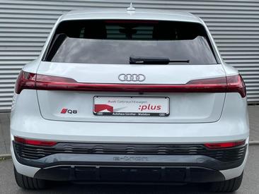 Audi Q8 E-tron E-tron Black Edition 50 Quattro 230 KW — photo 5