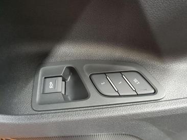 Audi Q3 35 TDI — photo 13