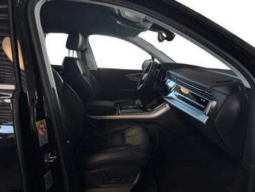 Audi Q7 Competition Plus 50 TDI Quattro — photo 14