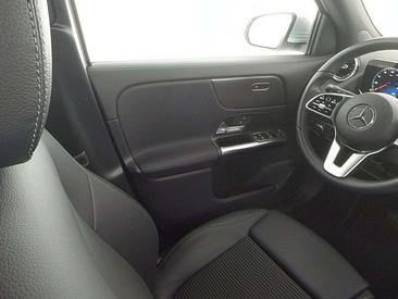 Mercedes GLA 180 D — photo 6