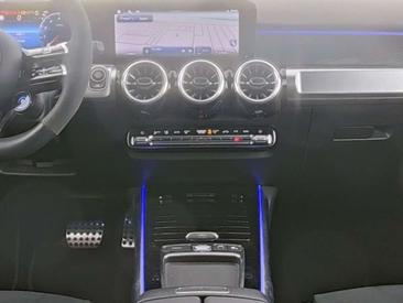 Mercedes GLB 35 4MATIC — photo 4