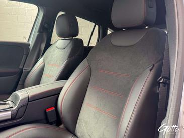 Mercedes GLA 200 — photo 6