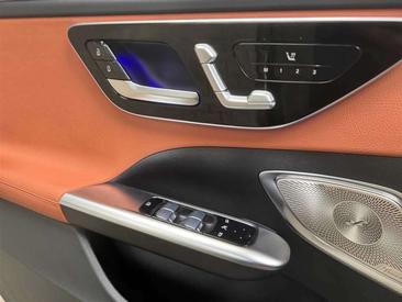 Mercedes Classe C Berline 300 E — photo 16