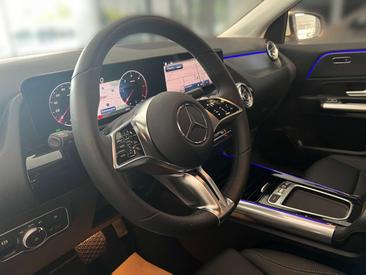 Mercedes GLA 200d — photo 9