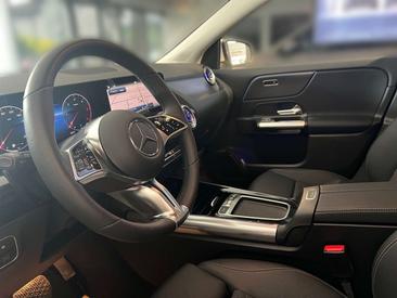 Mercedes GLA 200d — photo 12