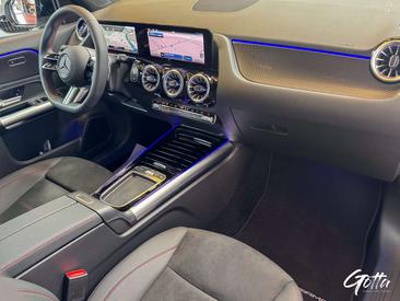 Mercedes GLA 200 — photo 23