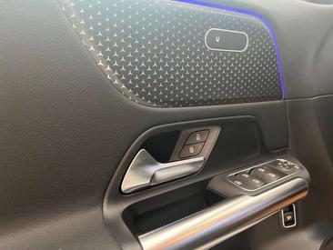 Mercedes GLA 200d — photo 17