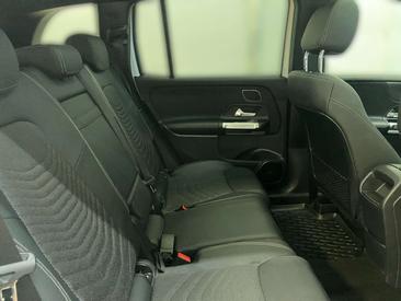 Mercedes GLB 200d — photo 10