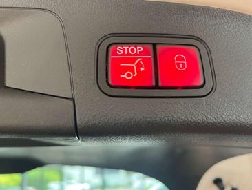 Mercedes GLA 200d — photo 19
