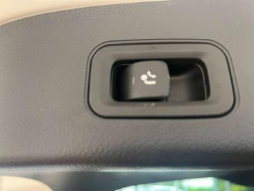 Mercedes GLA 200d — photo 20