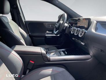 Mercedes GLA 200 — photo 9