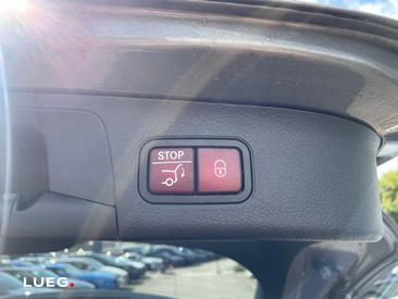 Mercedes GLA 200 — photo 18