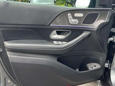 Mercedes GLE 53 4MATIC+ — photo 15