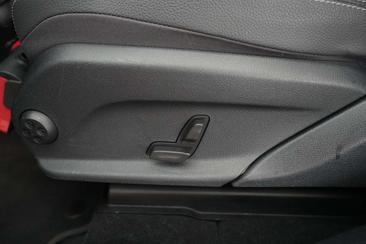 Mercedes GLC 300 De — photo 27